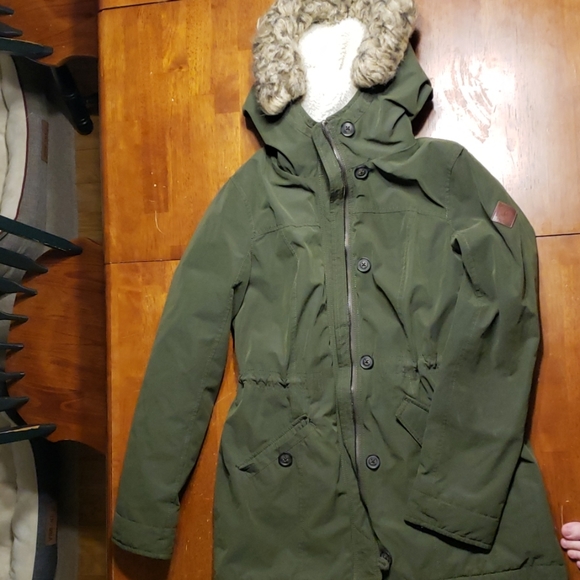 Hollister Jackets & Blazers - Hollister fleece lined parka